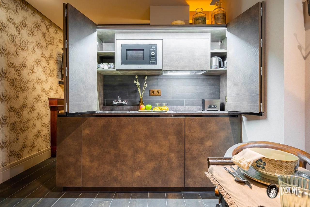 Suite Opium Den By Justine Apartments Apartamento Turistico En Madrid Rio Esterno foto